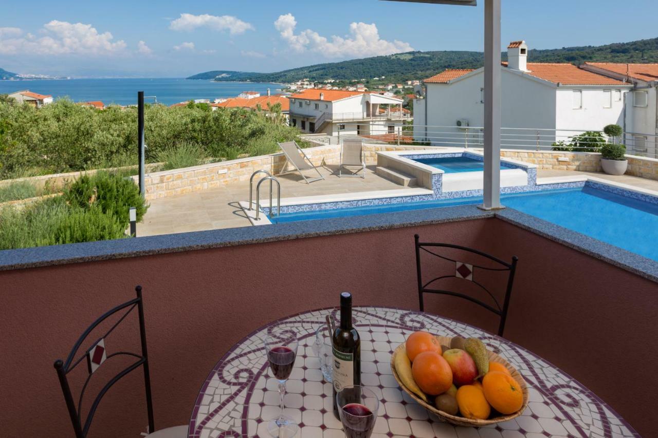 Apartments Silva Слатине Екстериор снимка